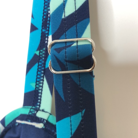 Tropical Escape Women's White Blue One Piece Swimsuit 14 PLUS SIZE - Picture 5 of 7